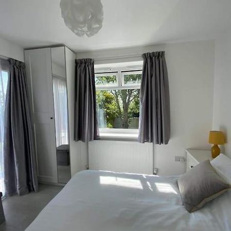 Dingley Dell - Superb Location For Truro In Private Accommodation Perranwell Esterno foto